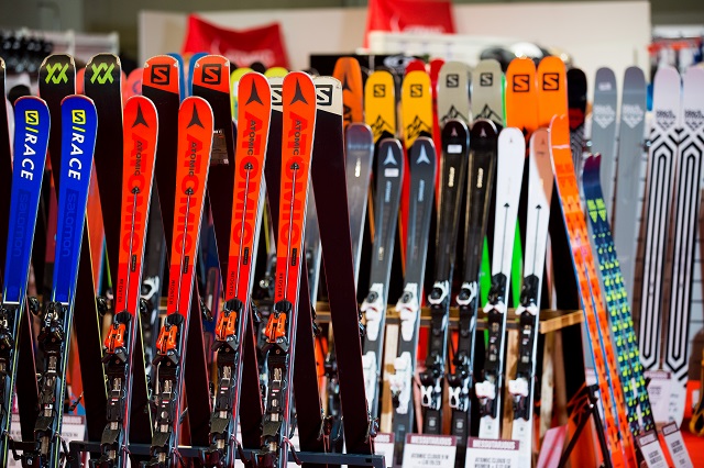 Helsinki,,Finland,-,November,15,,2019:,Ski,Shop,Sale.,Rows