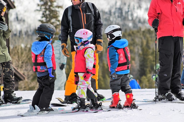 Breckenridge,,Colorado,/,Usa,-,March,5,,2020:,Children,Skiing